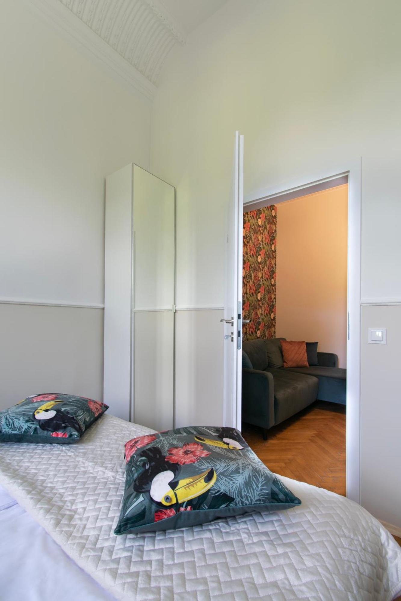 Vintage Apartment Gertrudy Street คราคูฟ ภายนอก รูปภาพ